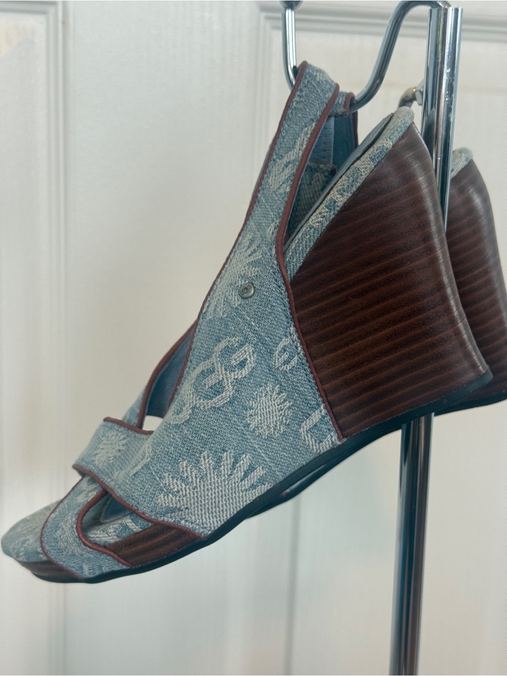 UGG DENIM OPEN TOE SLONG BACK WEDGE SHOES SZ 5.5